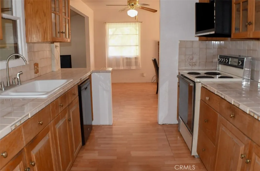30344 Bouquet Canyon, Santa Clarita, California 91390 home-pic-3