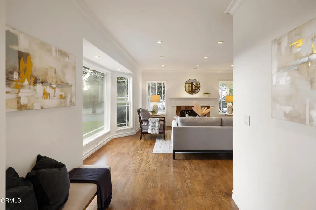 941 Chehalem Road, La Canada Flintridge, California 91011 home-pic-3