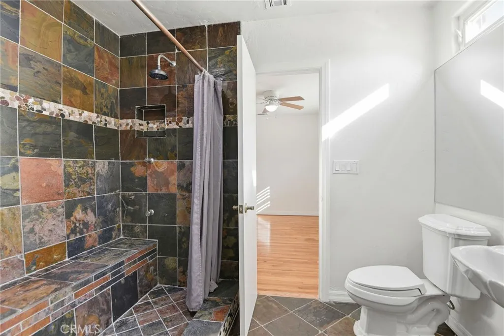 4703 Palo Verde Ave, Lakewood, California 90713 home-pic-19