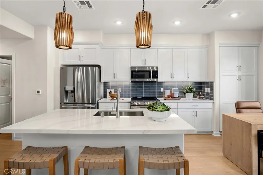 7014 Solara Way, Westminster, California 92683 home-pic-10