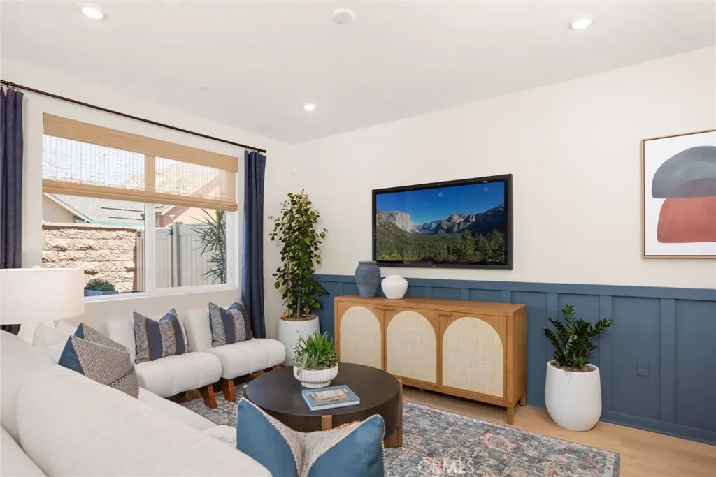 7014 Solara Way, Westminster, California 92683 home-pic-13