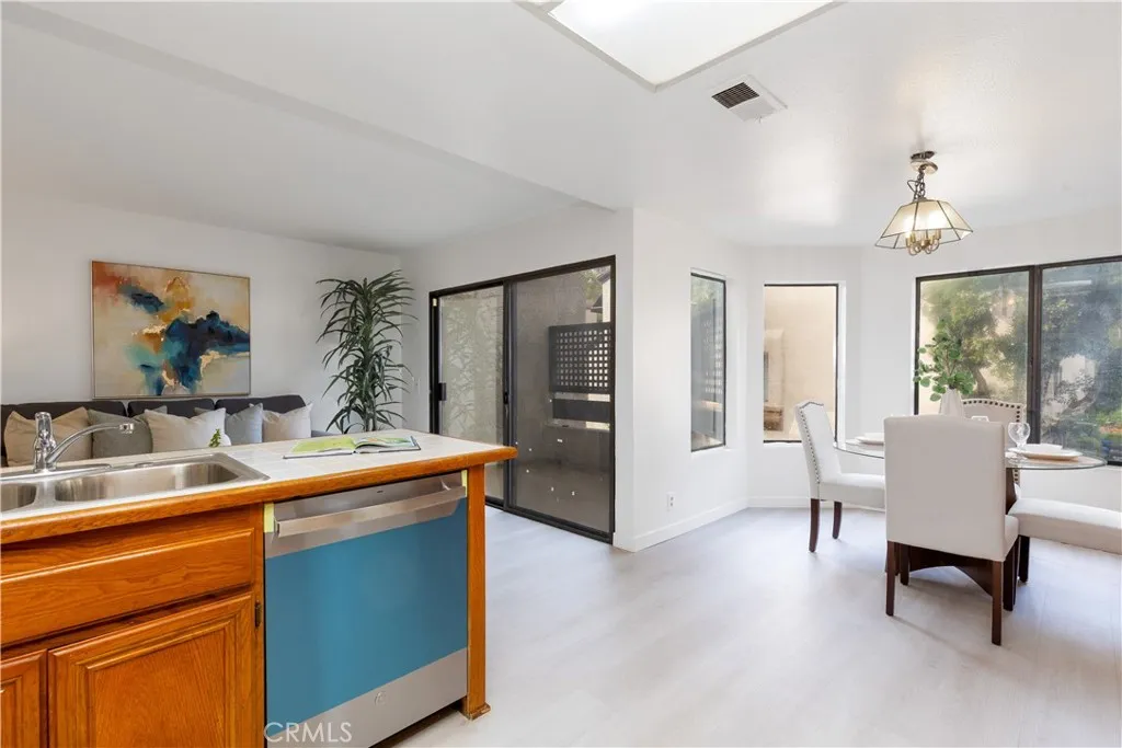 25 Stony Point Pl., Pomona, California 91766 home-pic-16