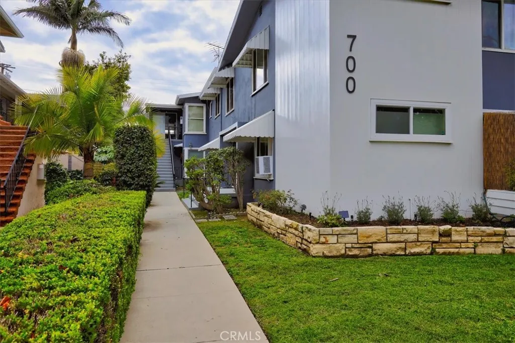 700 E Carson Street E 4, Long Beach, California 90807 home-pic-1