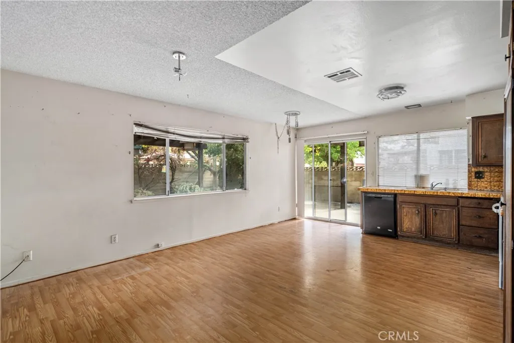 37618 Dalzell, Palmdale, California 93550 home-pic-7