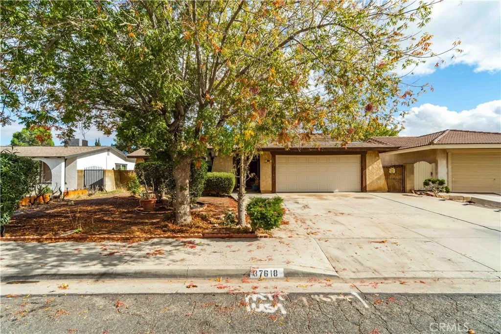 37618 Dalzell, Palmdale, California 93550 home-pic-1