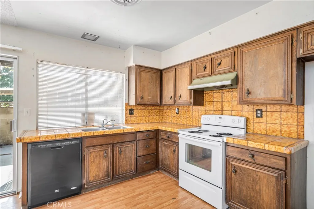 37618 Dalzell, Palmdale, California 93550 home-pic-9