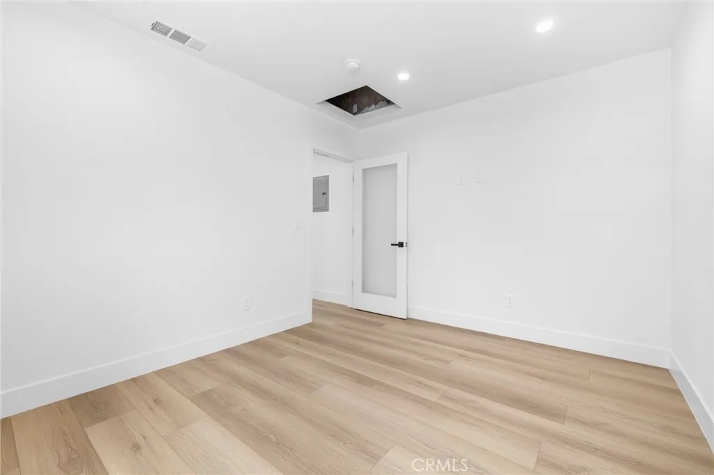 1504 N California, Burbank, California 91505 home-pic-17