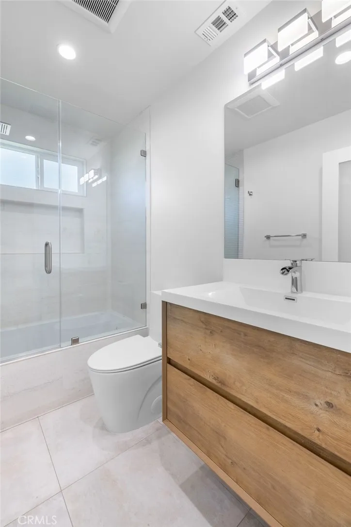 1504 N California, Burbank, California 91505 home-pic-49