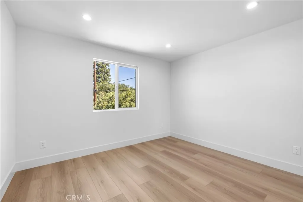 1504 N California, Burbank, California 91505 home-pic-52