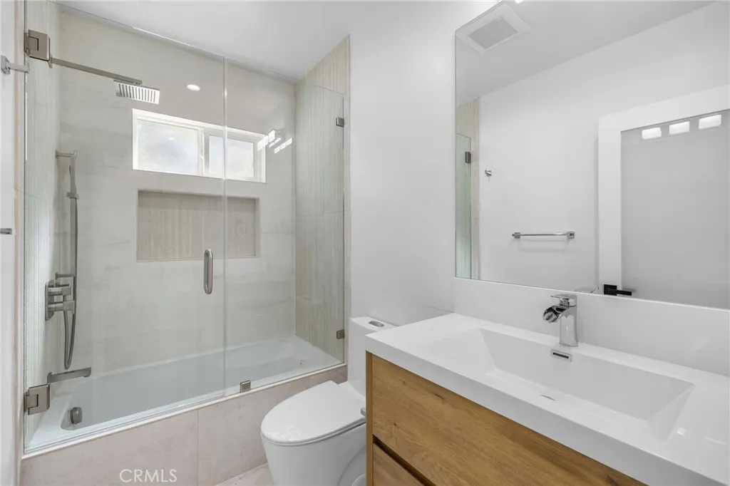 1504 N California, Burbank, California 91505 home-pic-63