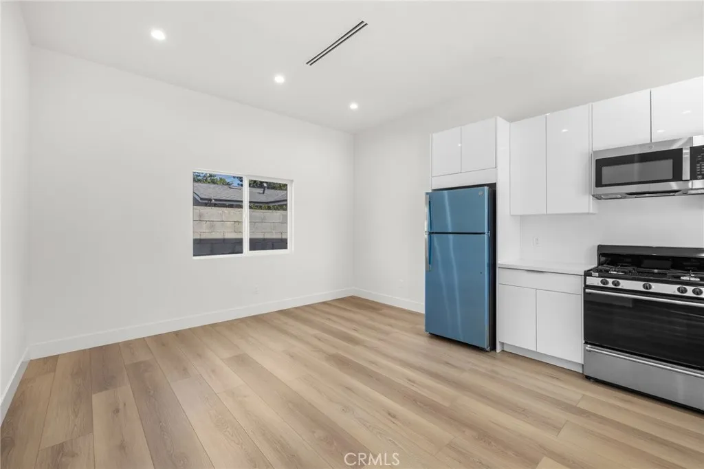1504 N California, Burbank, California 91505 home-pic-30