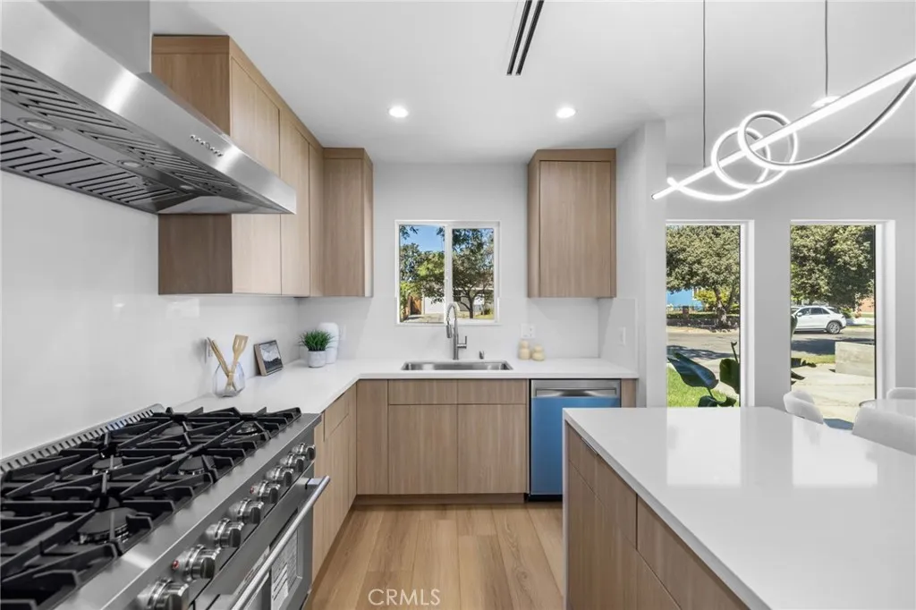 1504 N California, Burbank, California 91505 home-pic-15