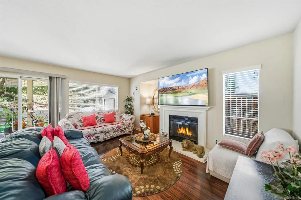 40661 Cartier St, Murrieta, California 92563 home-pic-3