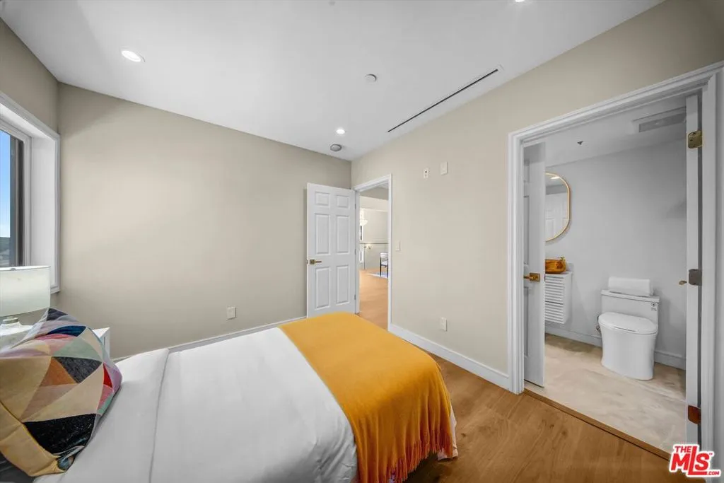 1902 Gates Avenue, Redondo Beach, California 90278 home-pic-20