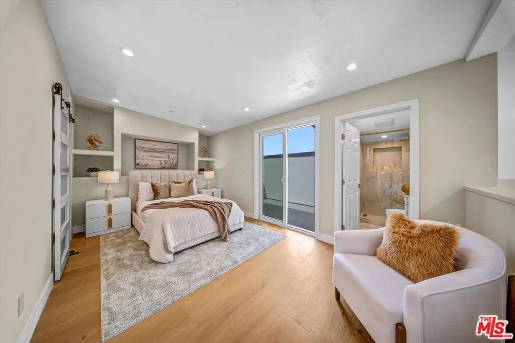 1902 Gates Avenue, Redondo Beach, California 90278 home-pic-21