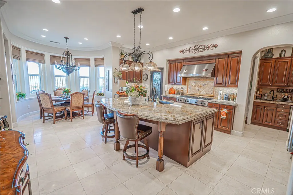 26524 Valley Oak Lane, Valencia, California 91381 home-pic-9