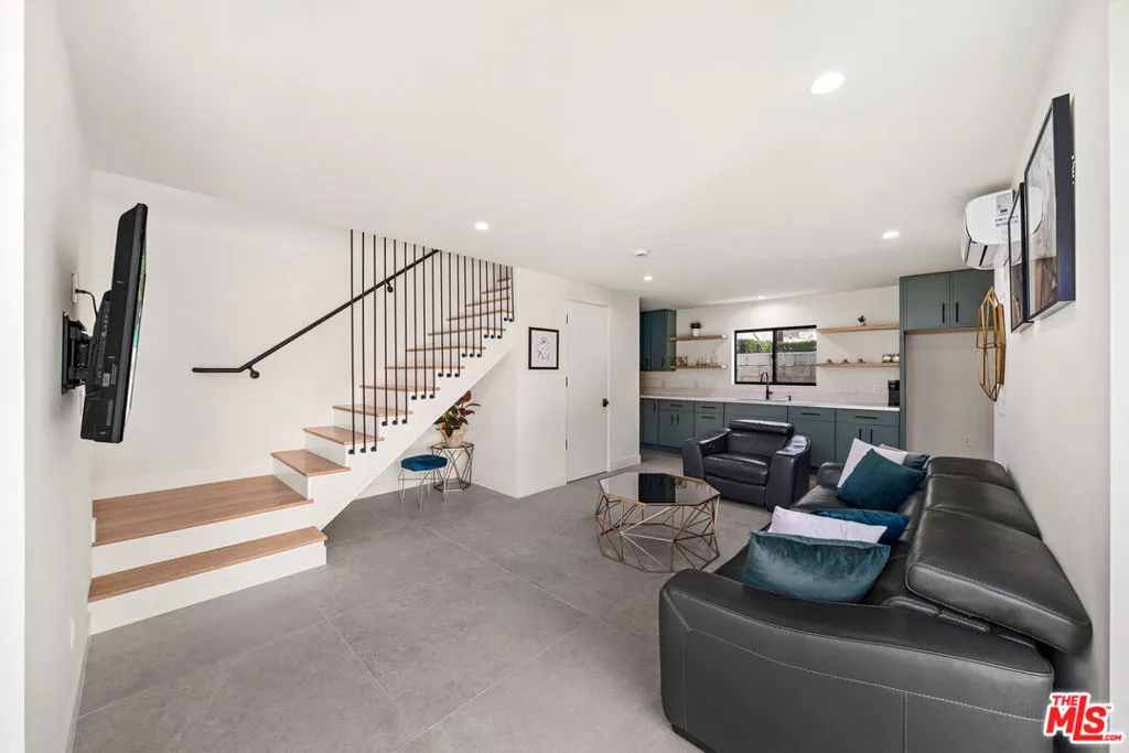 8982 Norma Place, West Hollywood, California 90069 home-pic-25