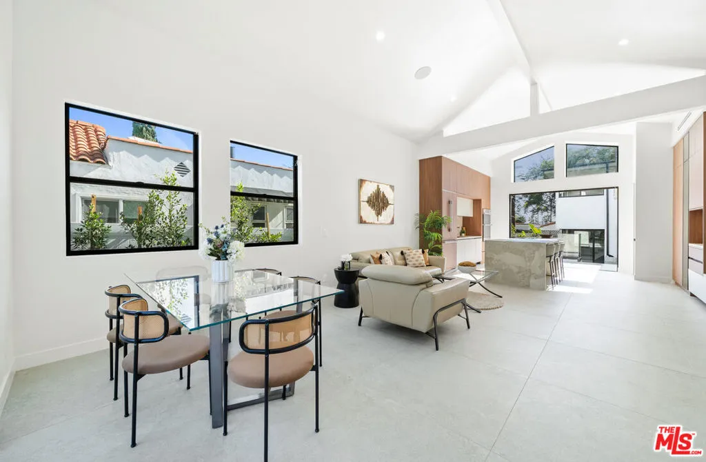 8982 Norma Place, West Hollywood, California 90069 home-pic-6