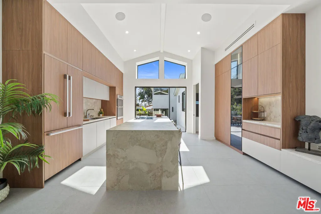 8982 Norma Place, West Hollywood, California 90069 home-pic-9