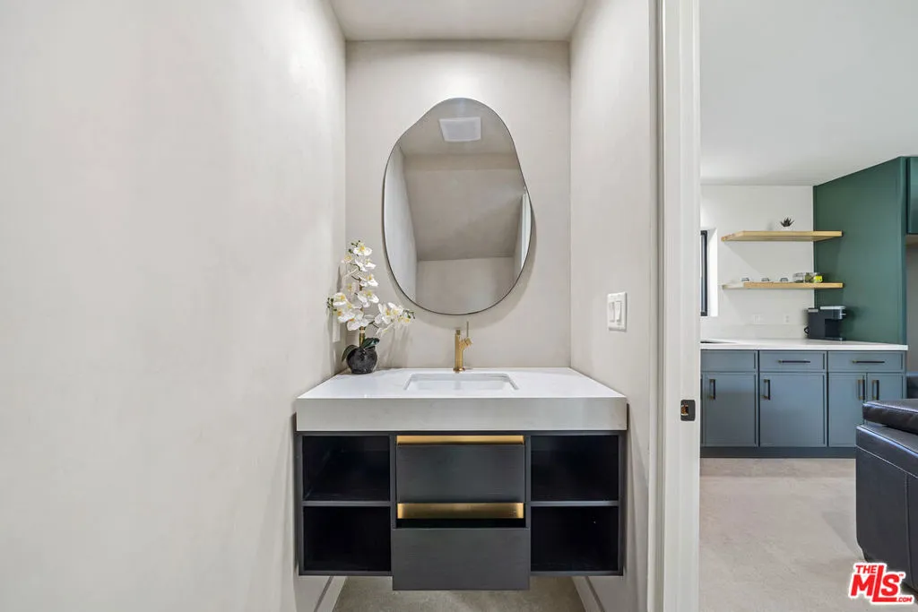 8982 Norma Place, West Hollywood, California 90069 home-pic-27