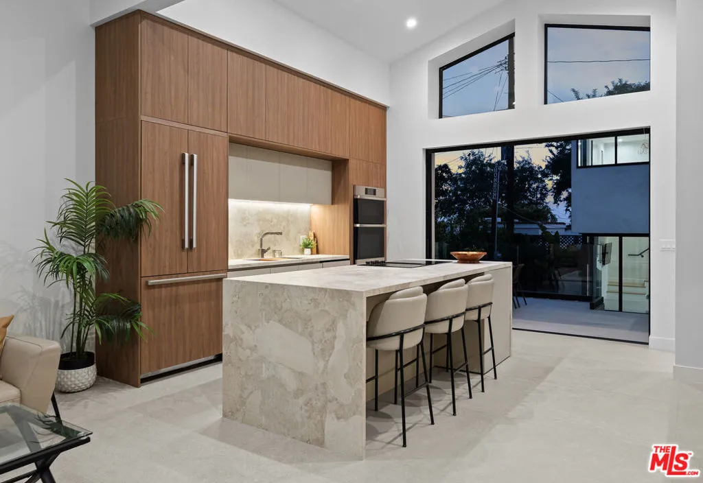 8982 Norma Place, West Hollywood, California 90069 home-pic-21