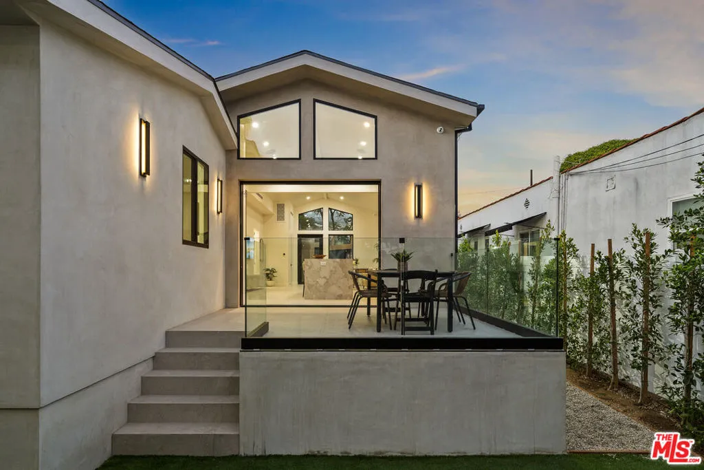 8982 Norma Place, West Hollywood, California 90069 home-pic-22