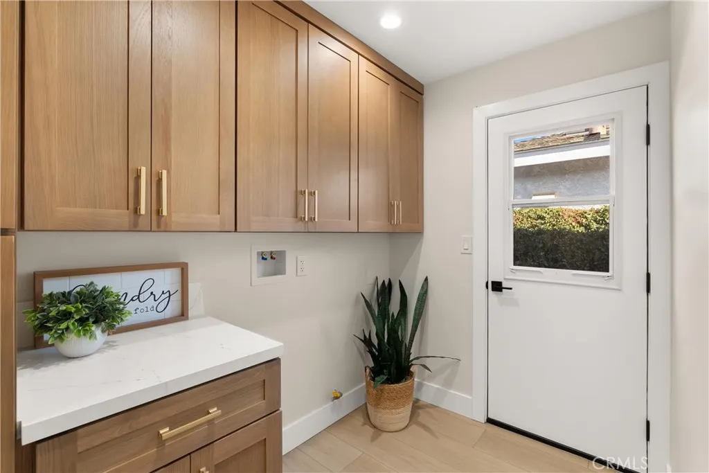 4589 Almond Avenue, Seal Beach, California 90740 home-pic-20