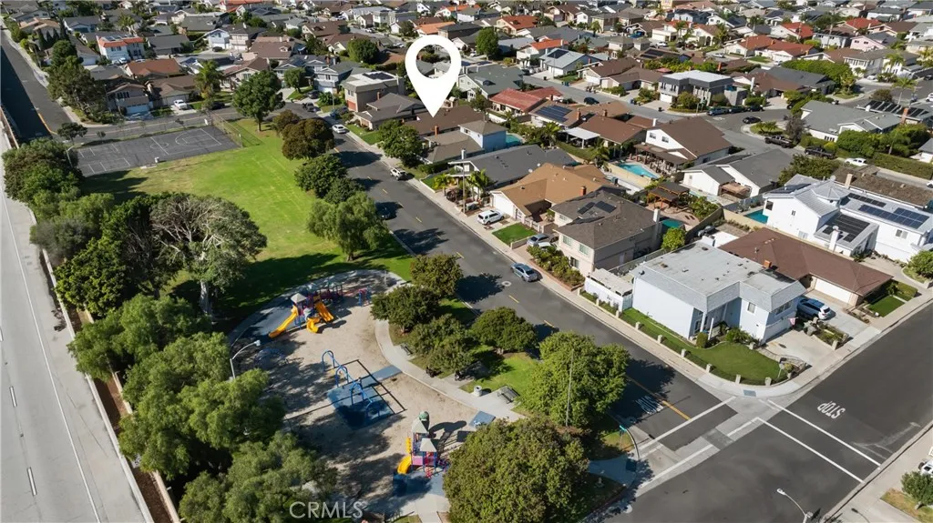 4589 Almond Avenue, Seal Beach, California 90740 home-pic-39