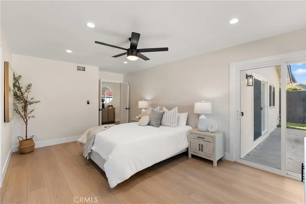 4589 Almond Avenue, Seal Beach, California 90740 home-pic-12