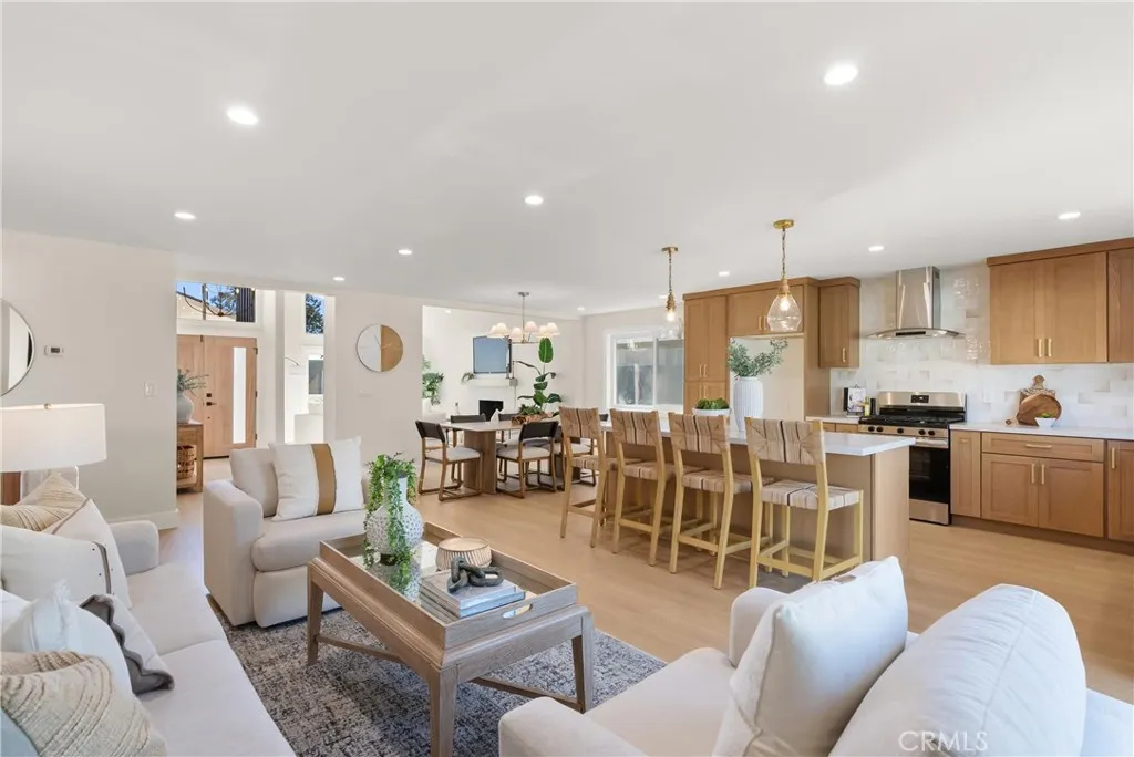 4589 Almond Avenue, Seal Beach, California 90740 home-pic-9