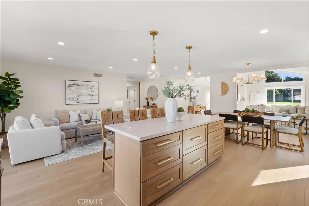 4589 Almond Avenue, Seal Beach, California 90740 home-pic-7