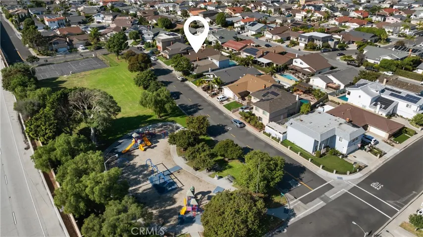 4589 Almond Avenue, Seal Beach, California 90740