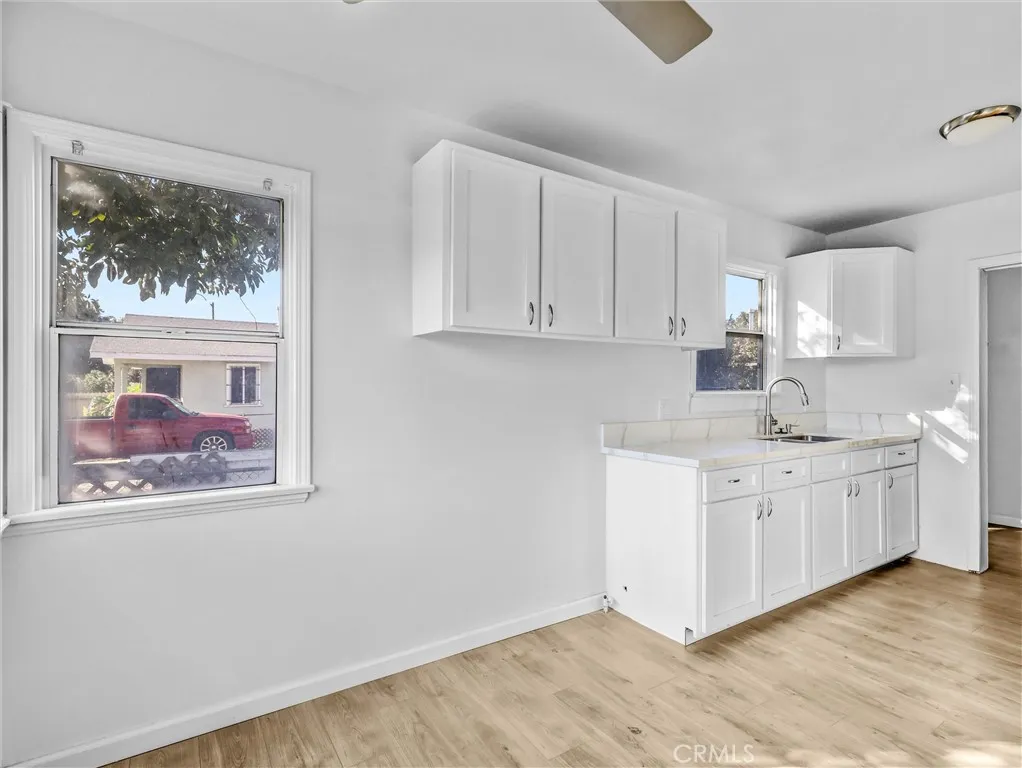 639 E 105th, Los Angeles, California 90002 home-pic-7