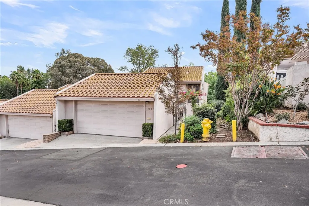 2252 El Capitan, Riverside, California 92506 home-pic-2