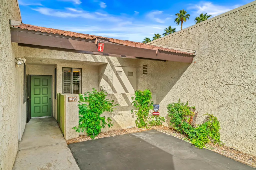 1384 E Andreas Road, Palm Springs, California 92262 home-pic-33