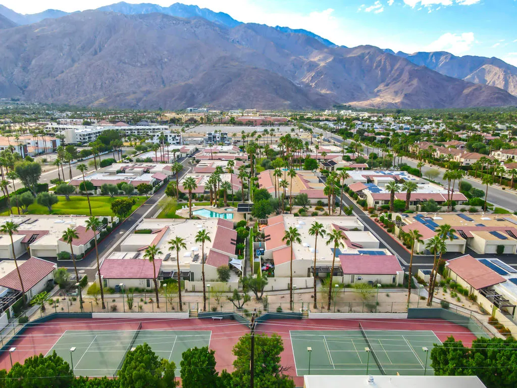 1384 E Andreas Road, Palm Springs, California 92262 home-pic-46