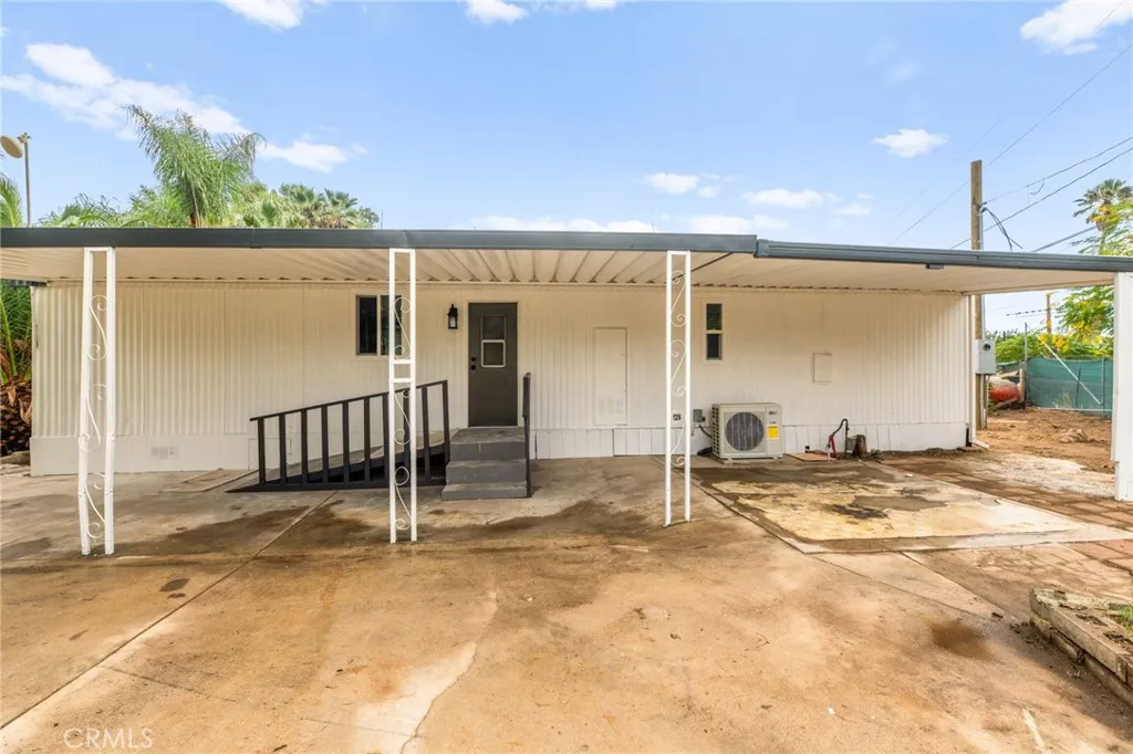 300 Diana, Perris, California 92570 home-pic-32