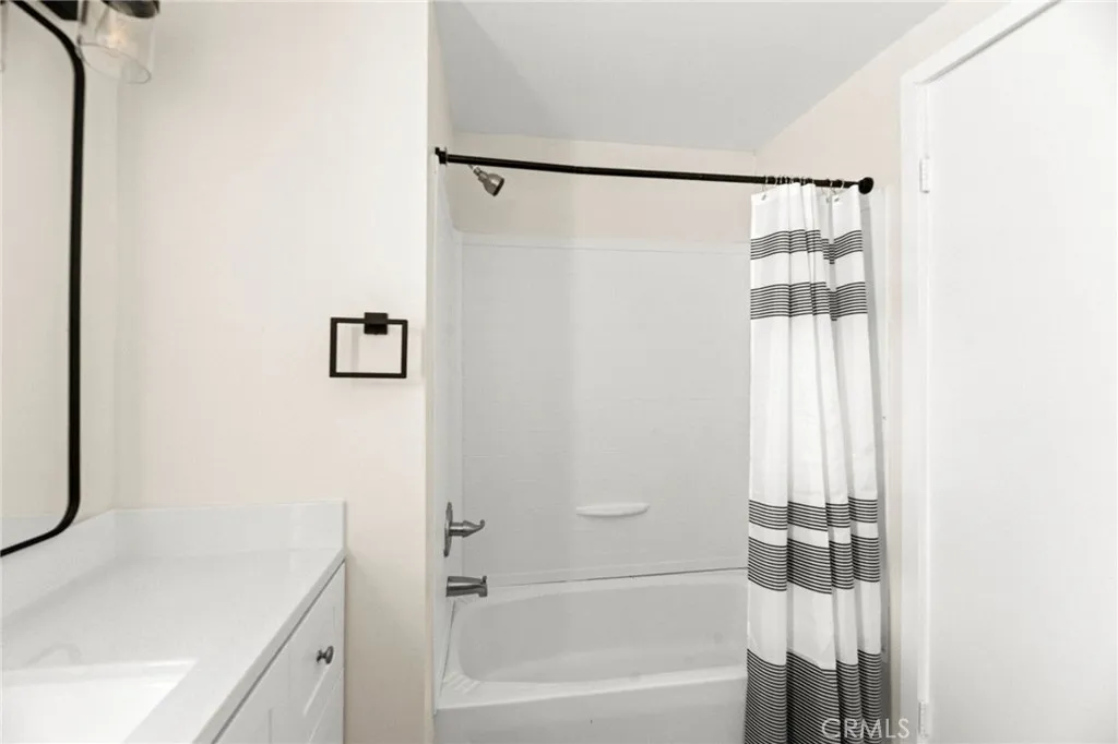 300 Diana, Perris, California 92570 home-pic-23