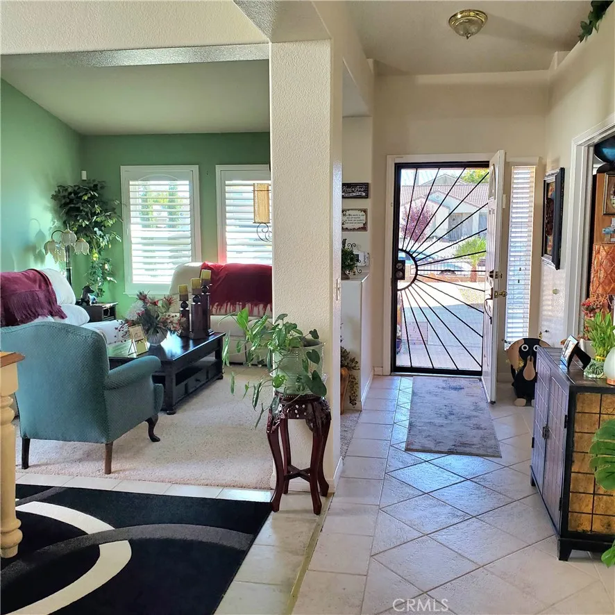 13260 Northstar, Victorville, California 92392 home-pic-3