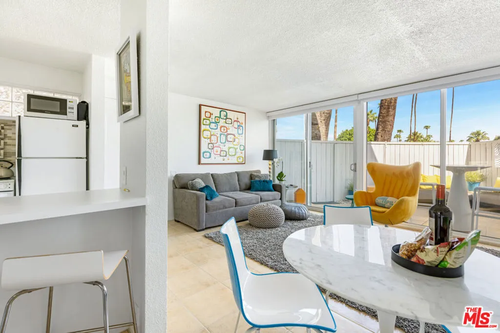 1111 E Palm Canyon Drive 107, Palm Springs, California 92264 home-pic-7