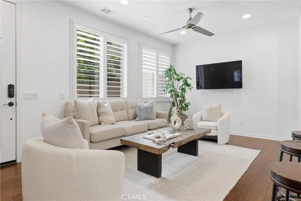 33 Hoya Street, Rancho Mission Viejo, California 92694 home-pic-6