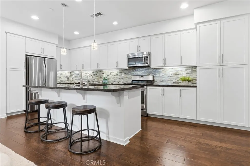 33 Hoya Street, Rancho Mission Viejo, California 92694 home-pic-3
