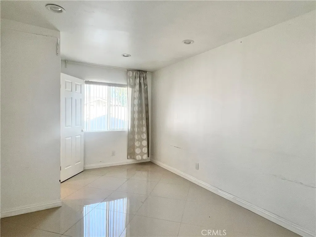 8747 Longwood, San Diego, California 92126 home-pic-4