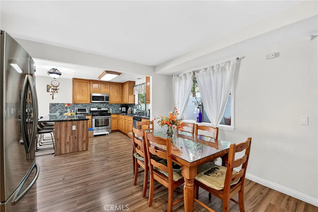 2629 Altura Avenue, La Crescenta, California 91214 home-pic-11