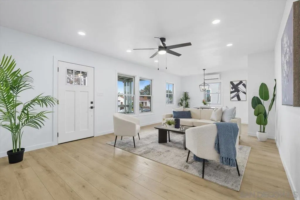 4352 Athens St, San Diego, California 92115 home-pic-0