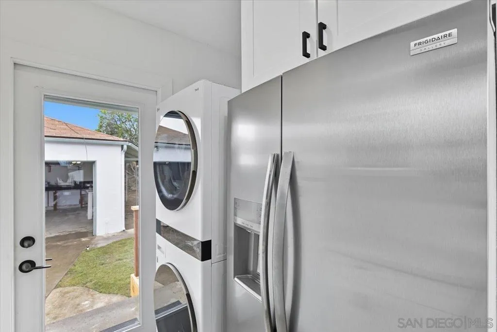 4352 Athens St, San Diego, California 92115 home-pic-20