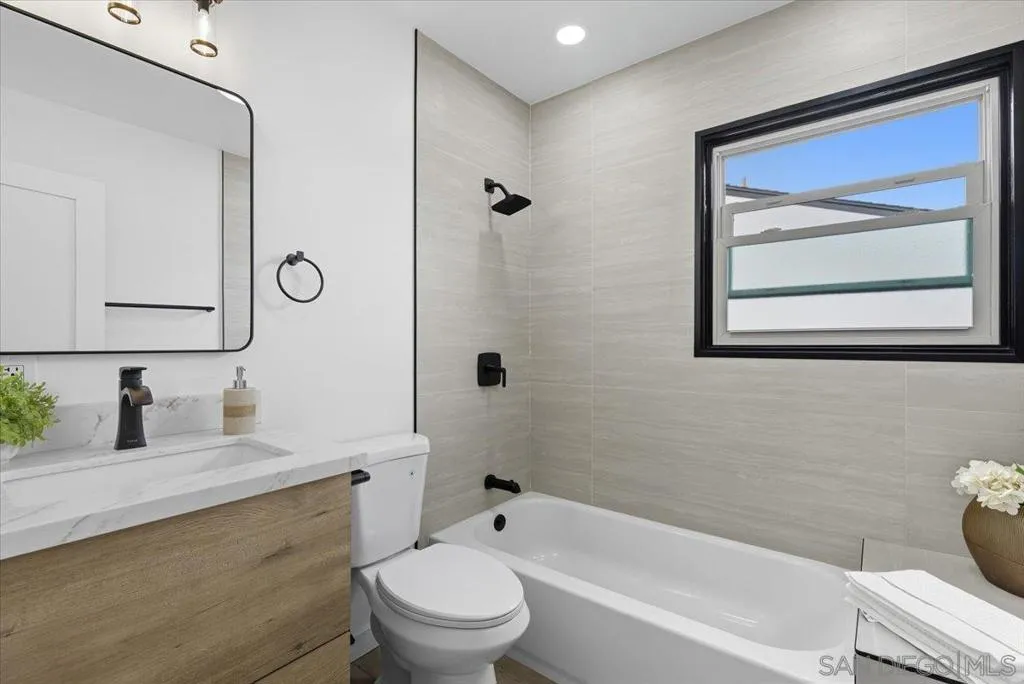 4352 Athens St, San Diego, California 92115 home-pic-13