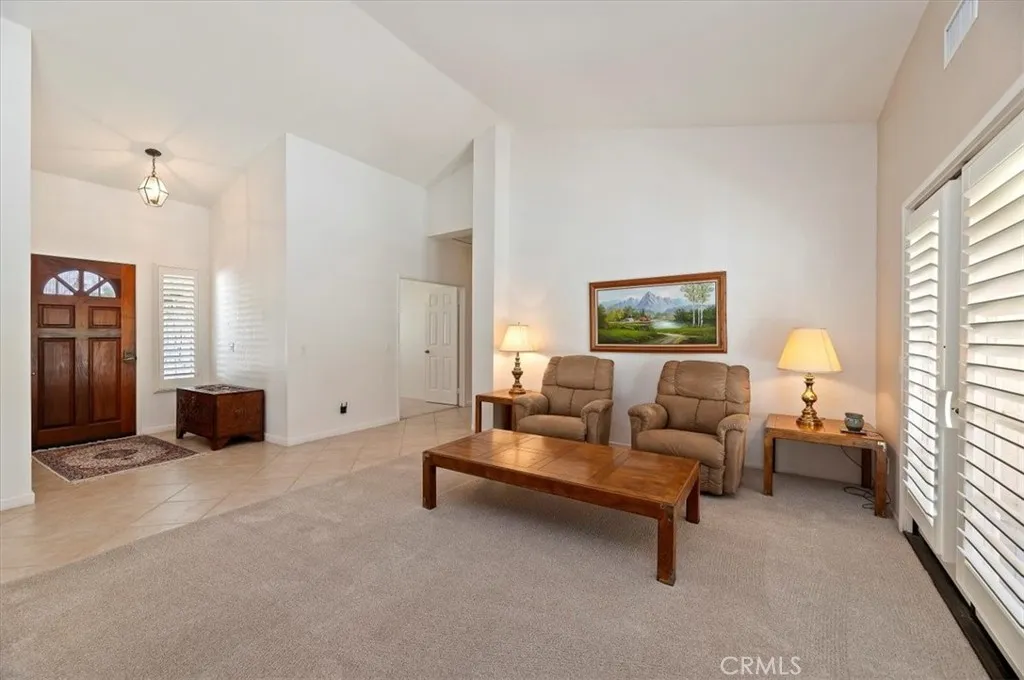 11691 Knoll Vista, Moreno Valley, California 92555 home-pic-12