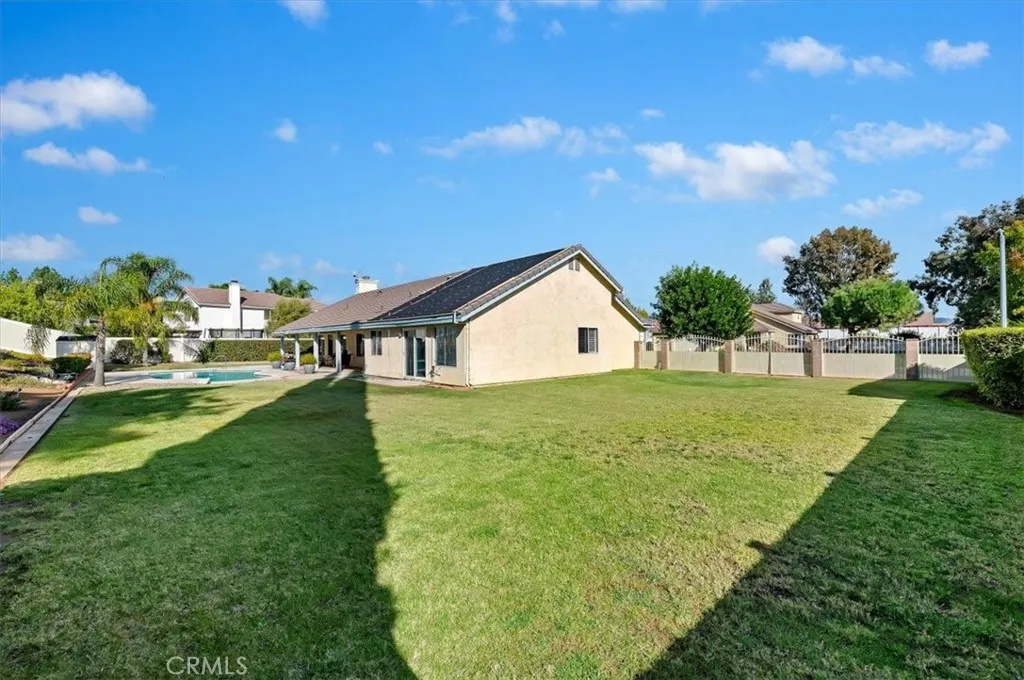 11691 Knoll Vista, Moreno Valley, California 92555 home-pic-41