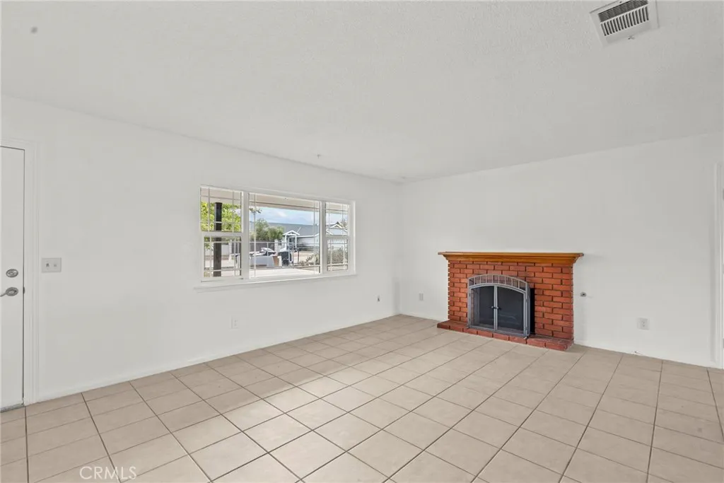 10115 E Avenue S10, Littlerock, California 93543 home-pic-6